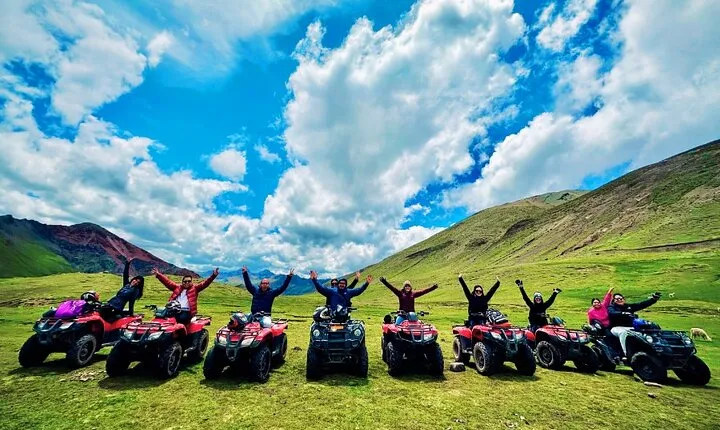 DE de Cusco : Colorful Mountain Quads + Red Valley