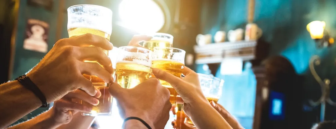 Self-guided interactive pub trail in Eindhoven with online app