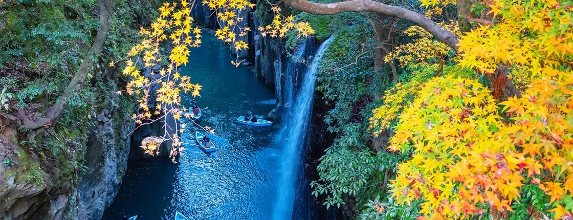 Miyazaki, Takachiho Gorge and Shrines guided tour from Fukuoka