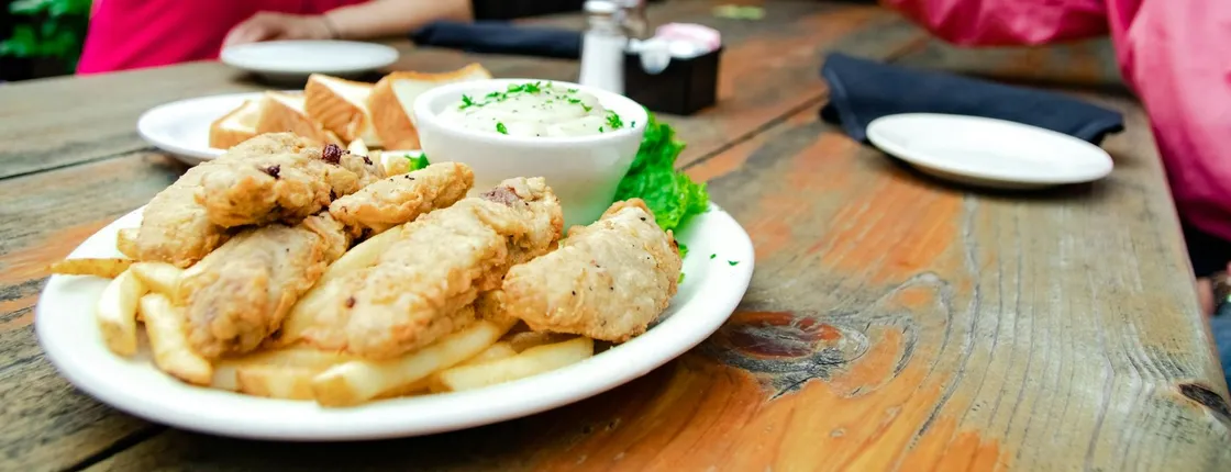 Dallas Deep Ellum food tour with 4 tastings and Texas chili