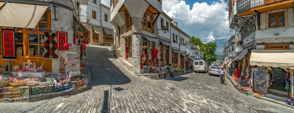 Guided tour of Gjirokastra's historical sites