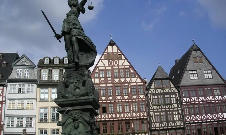 Frankfurt Highlights English Walking Tour 