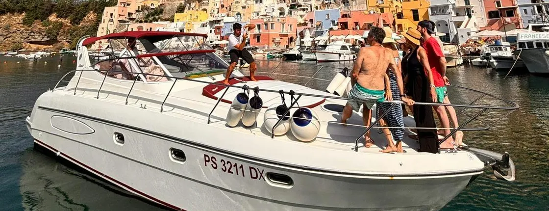 Private boat tour from Sorrento to Ischia and Procida