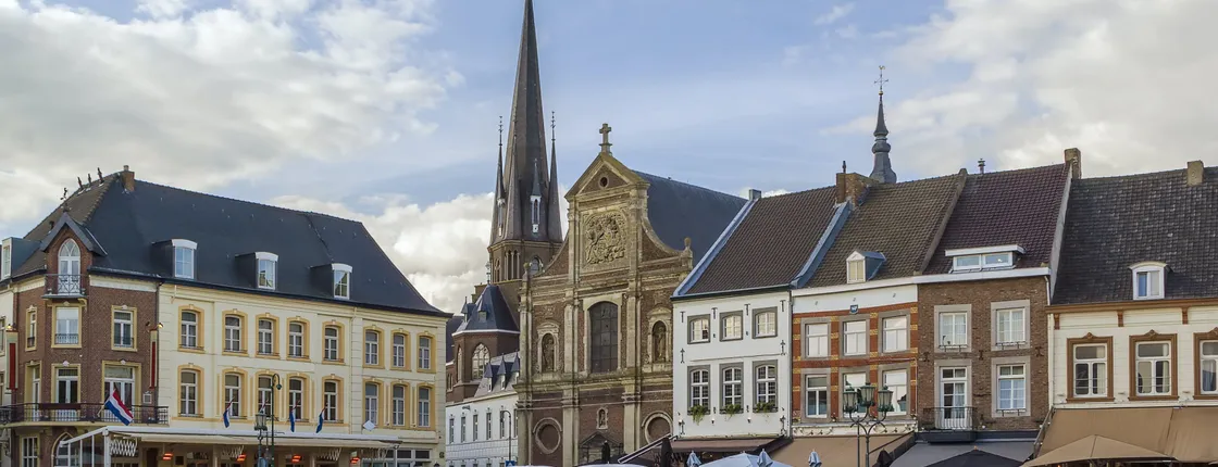Self guided tour with interactive city game of Sittard