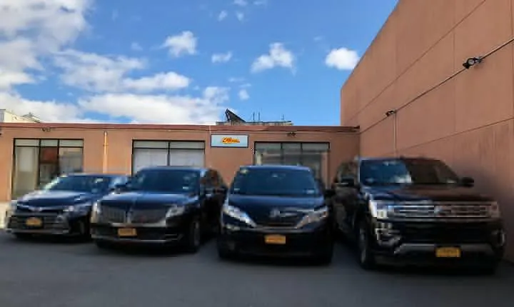 Private New York City Airport-to-Airport Transfer (JFK/LGA/EWR)