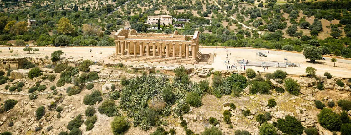 Private tour of the Valley of the Temples and Kolymbethra in Sicily