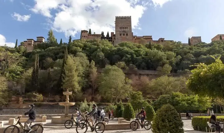 Albaicin & Sacramonte Electric Bike Tour in Granada 