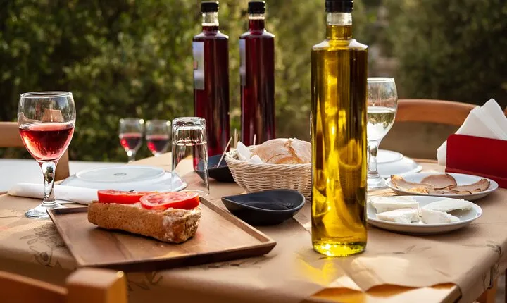 Tour and Wine Tasting in Mykonian Land 