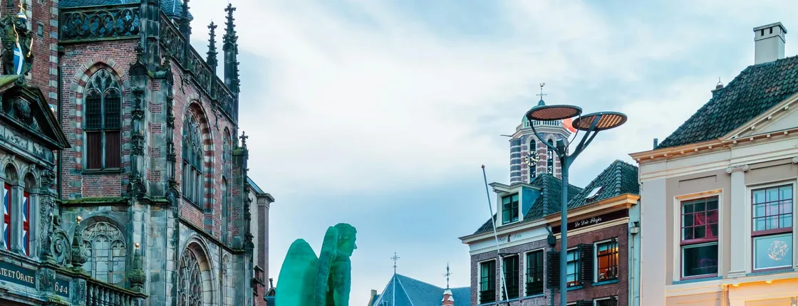 Zwolle audio walking tour with historic landmarks and hidden crown