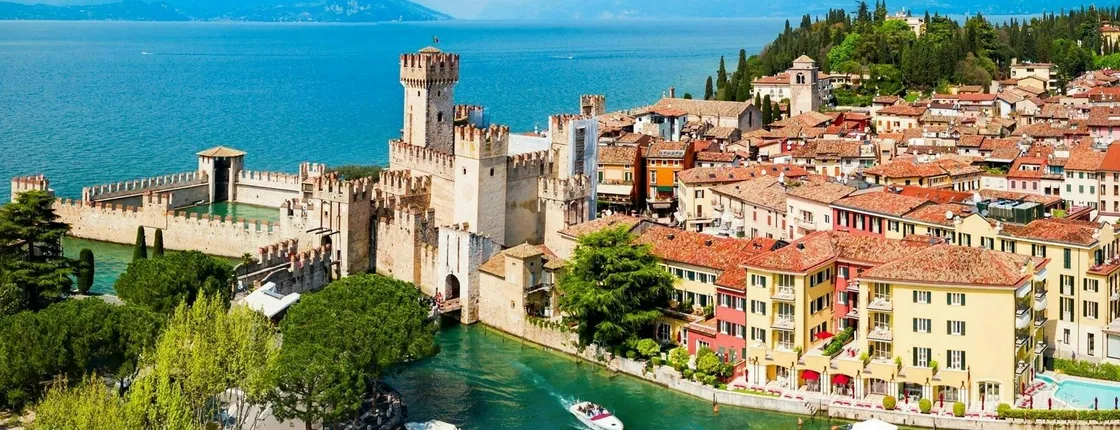 History and heritage guided tour of Sirmione