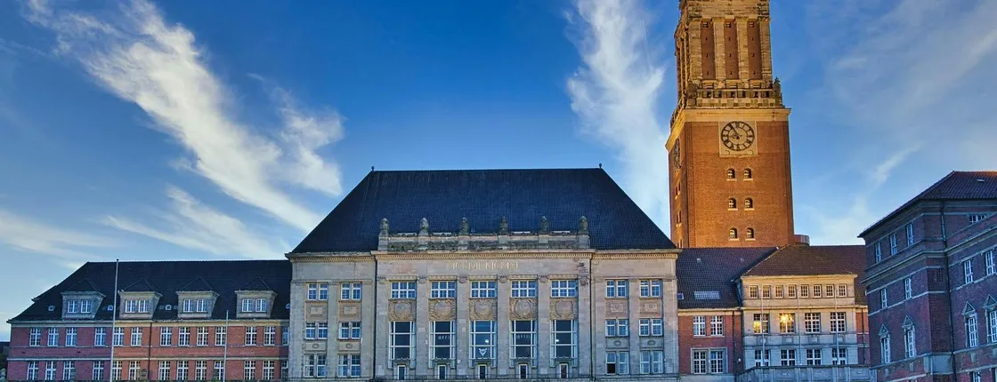 Kiel city highlights walking tour with a local