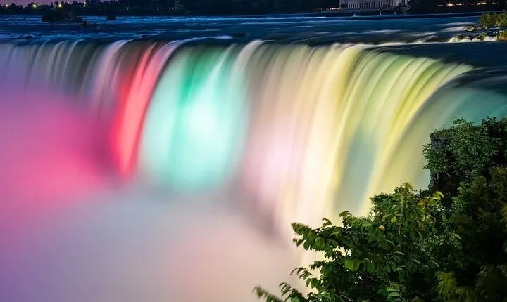 Niagara Falls night illumination tour