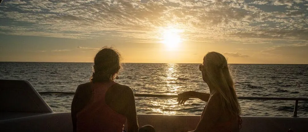 Combo sunset and manta ray snorkel experience
