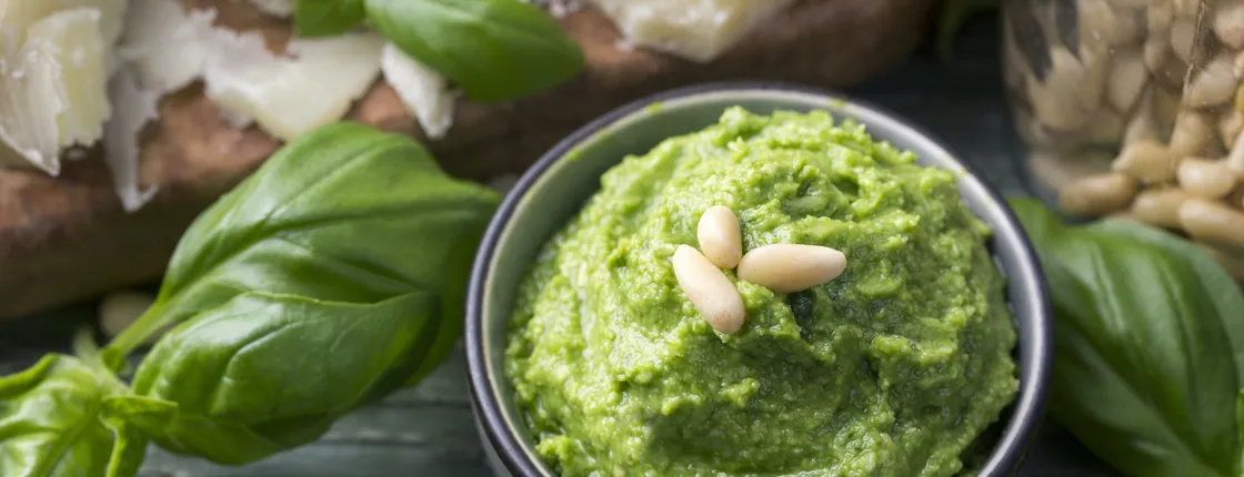 Pesto cooking class in Manarola