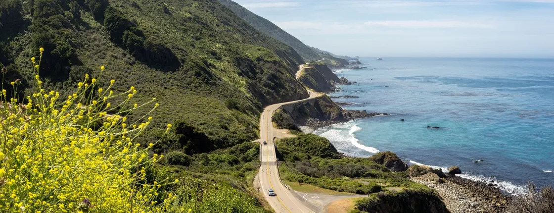 Audio-guided driving tour along Big Sur Highway 1