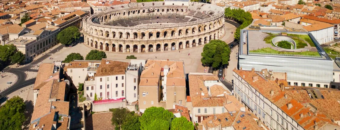 Nîmes city highlights walking tour with a local guide