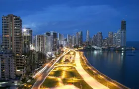 Half day of Panama city and canal tour: shared and private