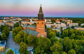 2-hour Turku walking tour with a local guide