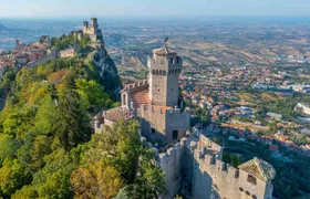 San Marino small group guided tour with 7 museums and towers pass