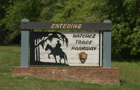 Natchez Trace Parkway Self-Guided Driving Audio Tour
