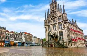 Self guided tour with interactive city game of Gouda