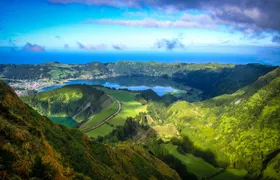 Sete Cidades and Ferraria full-day hiking tour