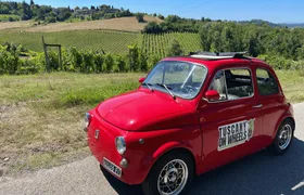 Iconic Italian vintage car tour in Chianti from San Gimignano