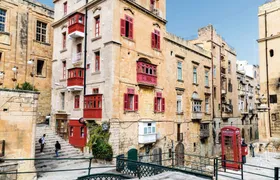 Valletta Walking Tour with Audiovisual Show