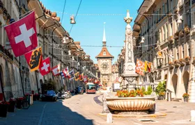 1-hour walking tour of Bern with a local