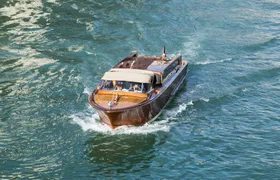 Alilaguna transport from Marco Polo Airport to Venice city centre