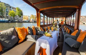 Amsterdam Classic Saloon Boat Cruise with Drinks and Cheese 