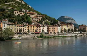 Grenoble 2-hour introductory walking tour with a local