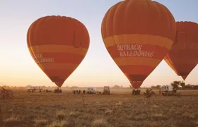 30 minute early morning hot-air balloon flight in Alice Springs