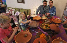 Cultural Dining Experience with a Local Family in Fez