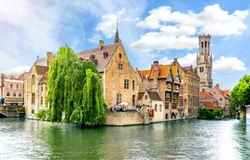 Self guided tour with interactive city game of Bruges