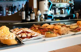 Wine tasting and tapas in Zaragoza