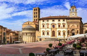 Arezzo panoramic electric minibus tour with museum entry tickets