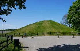 Guided Viking and vendel era walking tour in historic Uppsala