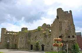 Discover Dylan Thomas’ Swansea on a self-guided audio tour
