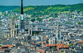 Rouen city highlights walking tour with a local guide