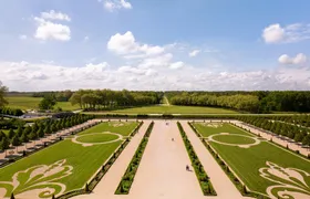 Day Tour of Chambord and Chenonceau with Private Lunch from Amboise
