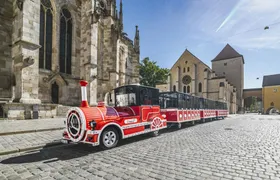 Regensburg City Tour with the Bimmelbahn Departure from Cathedral Square