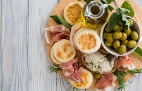 Balsamic vinegar cellar tour with vinegar tasting and aperitif