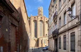 Old Town Toulouse exploration game and tour
