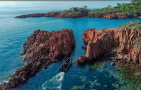 Boat & snorkeling trip to the Esterel Calanques from Cannes