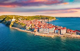 Guided coastal tour of Piran with local seafood specialities tasting