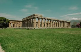 Paestum Skip-The-Line Small Group Tour with an Archaeologist