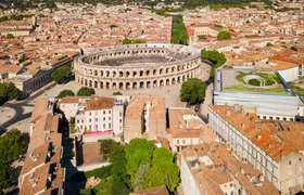 Nîmes city highlights walking tour with a local guide
