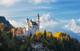 Neuschwanstein, Linderhof and panoramic bus tour in Oberammergau